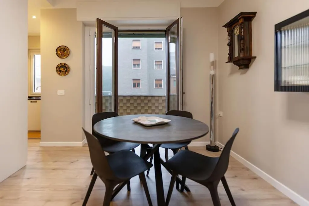 Wonderful 2 Bedrooms Fiera Area - Mirable Pm Μιλάνο 0*,  Ιταλία