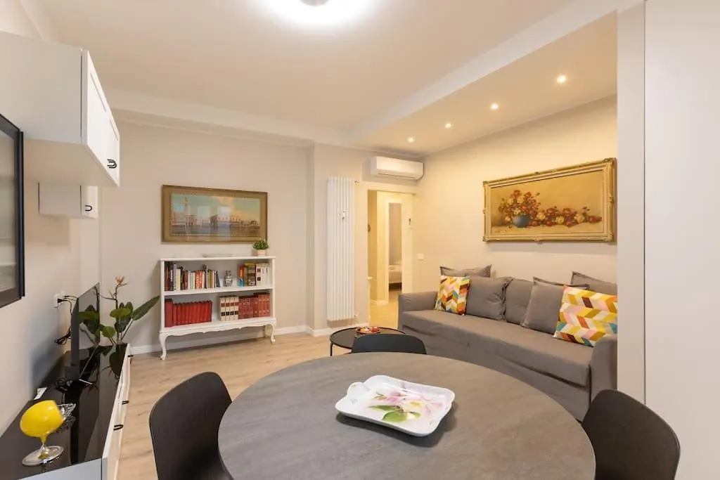 Wonderful 2 Bedrooms Fiera Area - Mirable Pm Milan