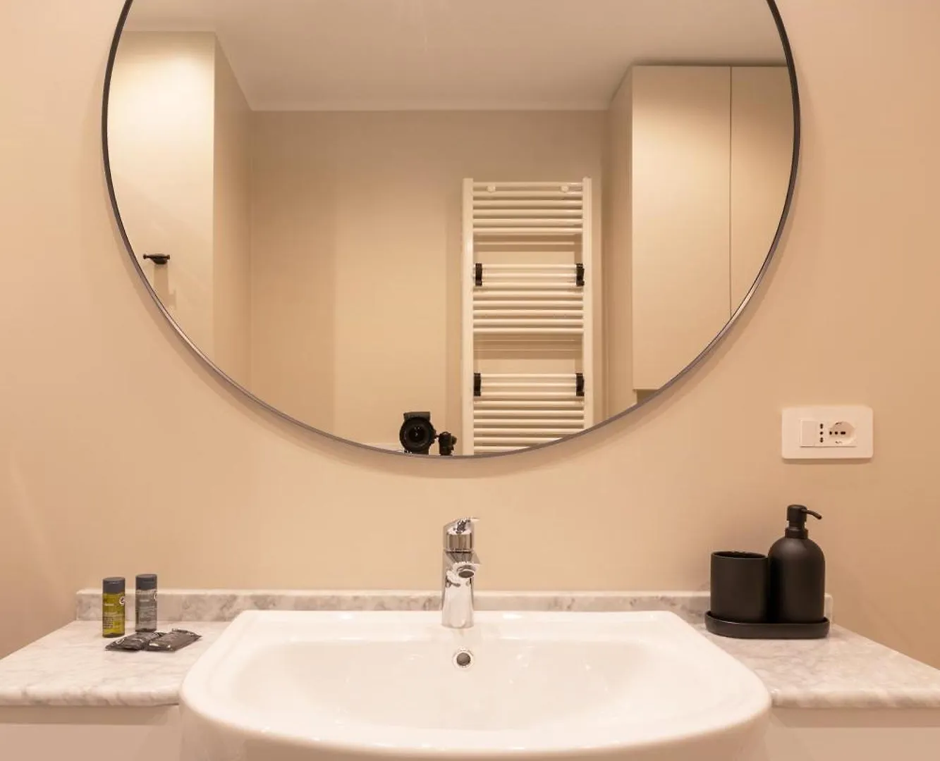 Apartamento Wonderful 2 Bedrooms Fiera Area - Mirable Pm Milão